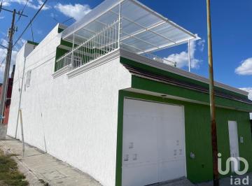 Casa · 144m² · 4 Recámaras · 2 Estacionamientos · Venta de Casa en Mision del Valle Cerca de Ciudad Hospital Morelia