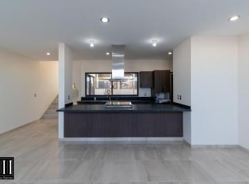 Casa en condominio de 3 habitaciones, El Marqués · Casa en Venta, Cd Maderas Qro. 181 m², 3 Recamaras, 3 Baños, Amenidades, a Estrenar, Acabados