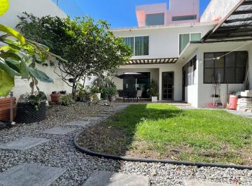 Casa de 5 habitaciones, Querétaro · Casa en Milenio, 4rec. Estudio o 5a Rec. en Pb, 3 Baños, Jardin 80 m², a Una Calle de Fresco