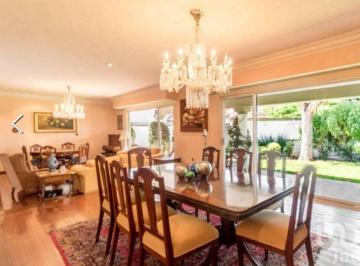 Casa · 550m² · 5 Recámaras · 6 Estacionamientos · Casa en Venta de 1 Planta Comodisima en Jurica Campestre, Queretaro