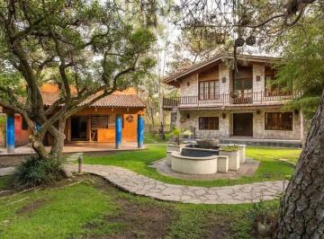 Casa de 3 habitaciones, Zapopan · Hermosa Casa de Campo en Venta Dentro de La Herradura