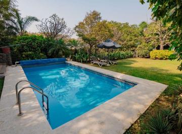 Casa de 3 habitaciones, Tepoztlán · Casa en Renta por Fin de Semana, en Santiago Tepetlapa Para 6 Personas