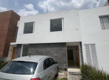 Casa en condominio · 156m² · 2 Recámaras · 2 Estacionamientos · Casa en Renta en Juriquilla Santa Fe Caisa