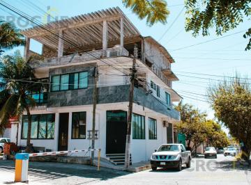 Casa · 650m² · 3 Recámaras · 1 Estacionamiento · Casa en Venta a Unos m del Hospital Regional de Boca del Rio Ver.