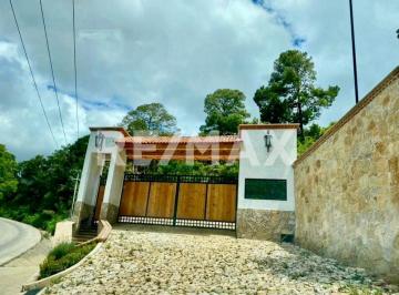 Terreno / Lote , San Cristóbal de las Casas · Se Vende Terreno en Fracc. Santa Rita