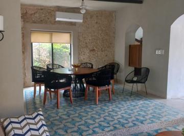 Casa de 2 habitaciones, Izamal · Casa en Renta en Izamal