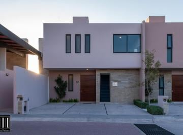 Casa en condominio de 3 habitaciones, El Marqués · Casa Venta, Amenidades, 3 Recamaras, Centrica, Servicios, C: 151.99 m² T: 127.40 m², 3 Rec. 2.5 Baños