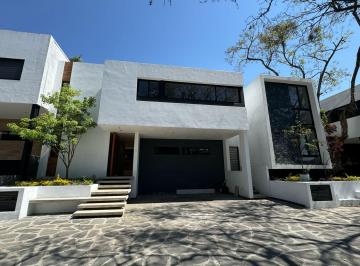 Casa · 285m² · 3 Recámaras · 2 Estacionamientos · Casa en Bellavista, Cuernavaca