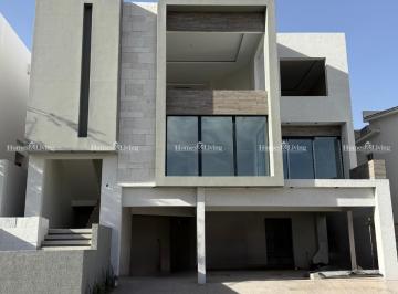 Casa de 4 habitaciones, Chihuahua · Casa en Venta en Bosques de San Francisco