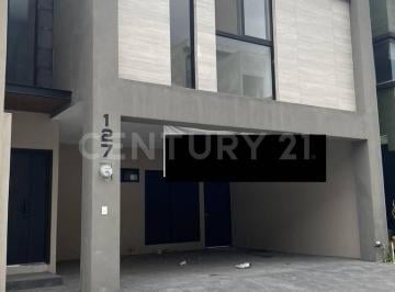 Casa · 290m² · 4 Recámaras · 2 Estacionamientos · Casa en Venta en Col. Cumbres Elite Premier en Garcia Sector Pirineos