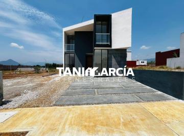 Casa de 3 habitaciones, Fortín · Vendo Preventa de Casa en Fortín, con Recámara en Planta Baja.