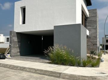 Casa · 250m² · 3 Recámaras · 2 Estacionamientos · Casa en Lomas del Dorado