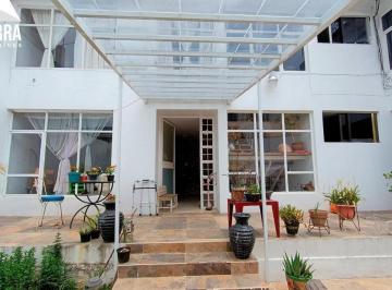 Casa · 271m² · 6 Recámaras · 2 Estacionamientos · Casa Grande Muy Bien Ubicada en Huauchinango, Puebla