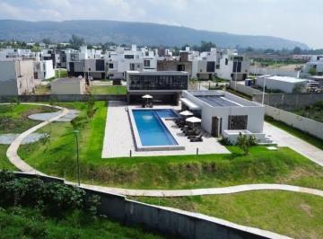 Terreno / Lote · 244m² · Terreno en Paraje Casas de Autor