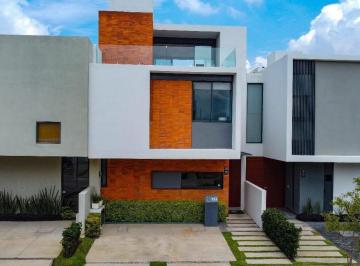 Casa · 140m² · 3 Recámaras · 2 Estacionamientos · Casa en Paraje Casas de Autor