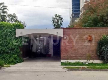 Casa · 236m² · 3 Recámaras · 1 Estacionamiento · Casa en Venta en Privada Santa María