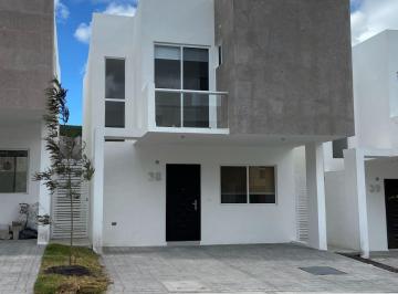 Casa en condominio 126m² Renta Fraccionamiento San Junípero · Casa Renta en Paseo San Junípero! 3 Recámaras, Alberca y Doble Vigilancia 24hrs