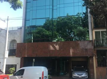 Oficina · 170m² · 2 Estacionamientos · Oficina en Renta