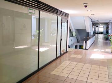Oficina amplia y funcional en centro de negocios reforma alta 324.
Cuenta con · Amplia, Funcional con Iluminación Natural en Reforma Alta 324.
