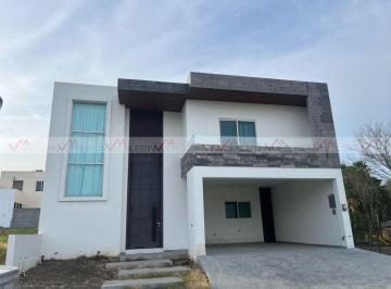Casa · 237m² · 3 Recámaras · 2 Estacionamientos · Casa en Venta en Allende