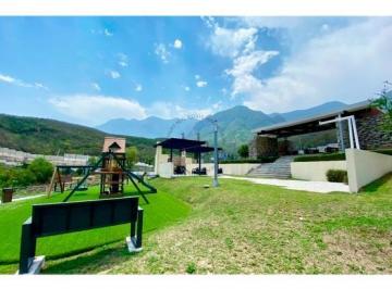 Terreno / Lote · 958m² · Terreno en Venta Sierra Alta 10o. Sector Al Sur de Monterrey