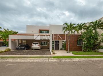 Casa de 3 habitaciones, Benito Juárez · Casa en Venta, Villa Magna Residencial, Cancún, Quintana Roo.