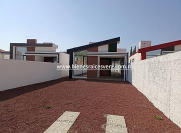 Casa de 3 habitaciones, Tequisquiapan · Casa en Venta en Tequisquiapan Bordo Blanco. Olga