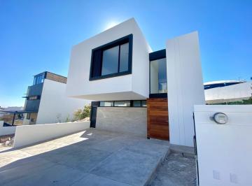 Casa en condominio · 200m² · 4 Recámaras · 3 Estacionamientos · PH - Fraccionamiento Zibatá