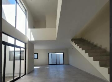 Casa · 360m² · 3 Recámaras · 3 Estacionamientos · Casa en Venta en Mitica Residencial en Santiago N. L.