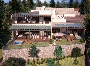 Casa en condominio de 4 habitaciones, Valle de Bravo · Casa en Venta en Avandaro.