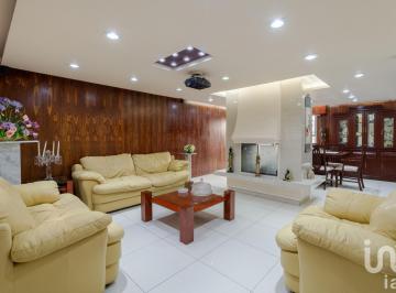 Casa · 347m² · 3 Recámaras · 2 Estacionamientos · Casa en Venta en San Bartolo Atepehuacan, Gustavo A. Madero