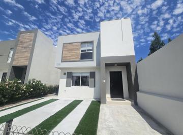 Casa · 130m² · 2 Estacionamientos · Casa en Venta en Saltillo Coahuila Villas Castellana