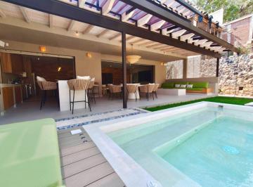 Casa en condominio de 5 habitaciones, Valle de Bravo · Casa en Venta en Valle de Bravo