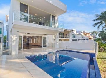 Casa · 597m² · 3 Recámaras · Villa Albatros