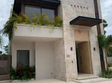 Casa en condominio · 288m² · 3 Recámaras · 2 Estacionamientos · Losantos Cancun, *288 M²* Av Huayacán