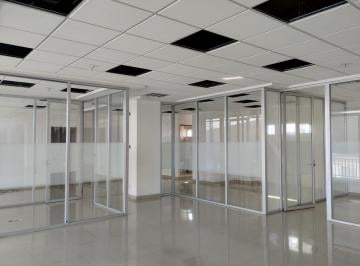 Local comercial · 320m² · 2 Estacionamientos · Local de 320 m² Ubicado en en Boulevard, Aeropuerto Miguel Alemán, Toluca, Méx.