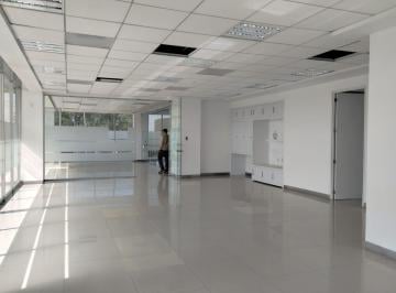 Local comercial · 200m² · 2 Estacionamientos · Local de 200 m² Ubicado en Blvd. Miguel Alemán Valdés