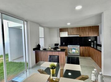 Casa · 176m² · 3 Recámaras · 2 Estacionamientos · Venta Casa en Cholula Puebla, 3 Recamaras