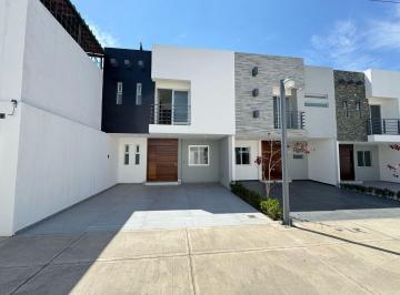 Casa en condominio de 3 habitaciones, Tonalá · Casa en Venta en Loma de La Soledad Tonalá