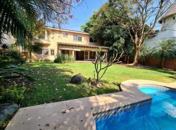 Casa de 4 habitaciones, Cuernavaca · Casa Colonial en Renta en Fraccionamiento de Vistahermosa