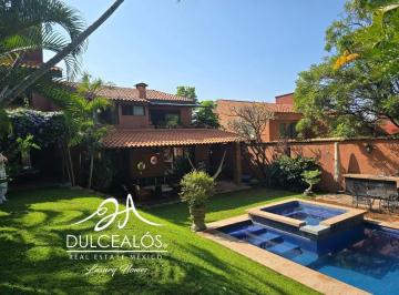 Casa en condominio de 3 habitaciones, Cuernavaca · Venta Casa en Privada Palmira Tinguindin Seguridad Alberca Cancha de Tenis 3 Rec