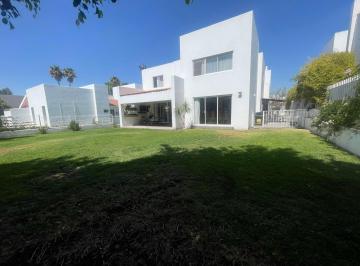 Casa de 4 habitaciones, Querétaro · Venta Casa en El Campanario