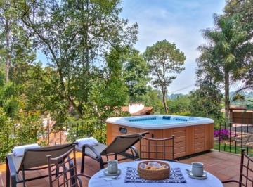 Casa en condominio · 353m² · 3 Recámaras · 3 Estacionamientos · Casa Amueblada en Renta en Club de Golf Avándaro, Valle de Bravo