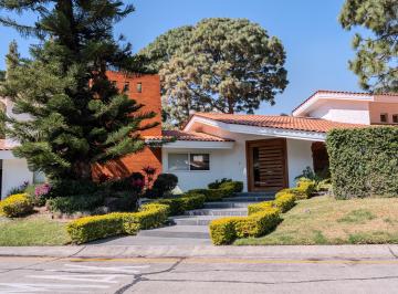 Casa de 5 habitaciones, Tlajomulco de Zúñiga · Magnifica Casa en Club de Golf Santa Anita