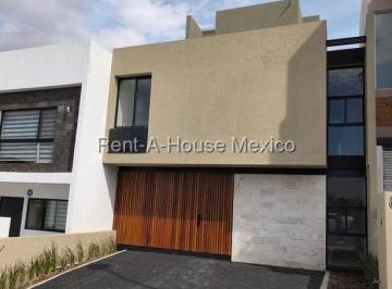 Casa · 171m² · 4 Recámaras · 2 Estacionamientos · El Marques Casa de 4 Recamaras en Preventa Rah2344
