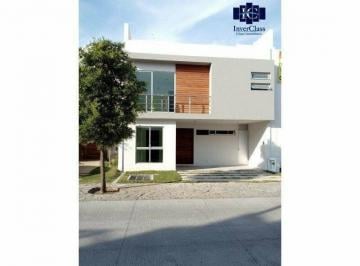 Casa de 3 habitaciones, Zapopan · Casa en Venta con Roof Garden en Solares Zapopan