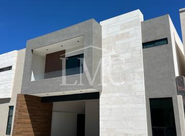 Casa de 4 habitaciones, Arteaga · Se Vende Bonita Casa Nueva en Fracc Privado Al Norte de Saltillo