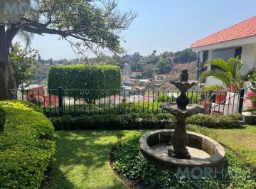 Casa · 907m² · 8 Recámaras · 4 Estacionamientos · Rancho Tetela, Cuernavaca