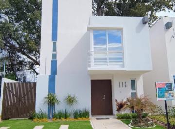 Casa · 98m² · 3 Recámaras · 2 Estacionamientos · Casa en Albaterra Zapopan