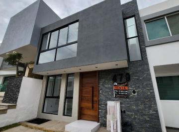 Casa de 3 habitaciones, Tlajomulco de Zúñiga · Hermosa Casa Para Estrenar (En Coto con Alberca)